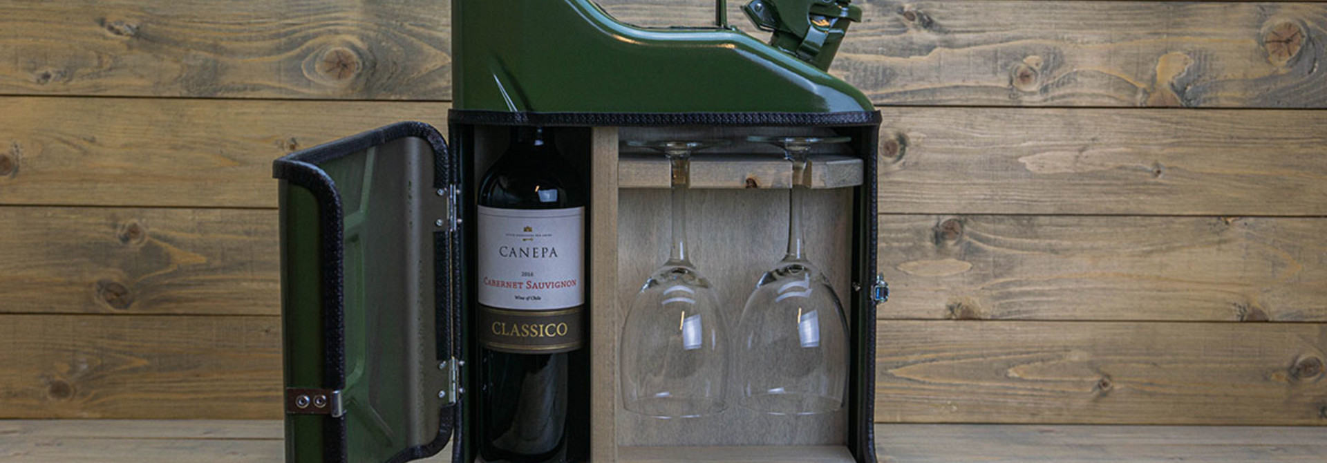 Mini bar cabinet