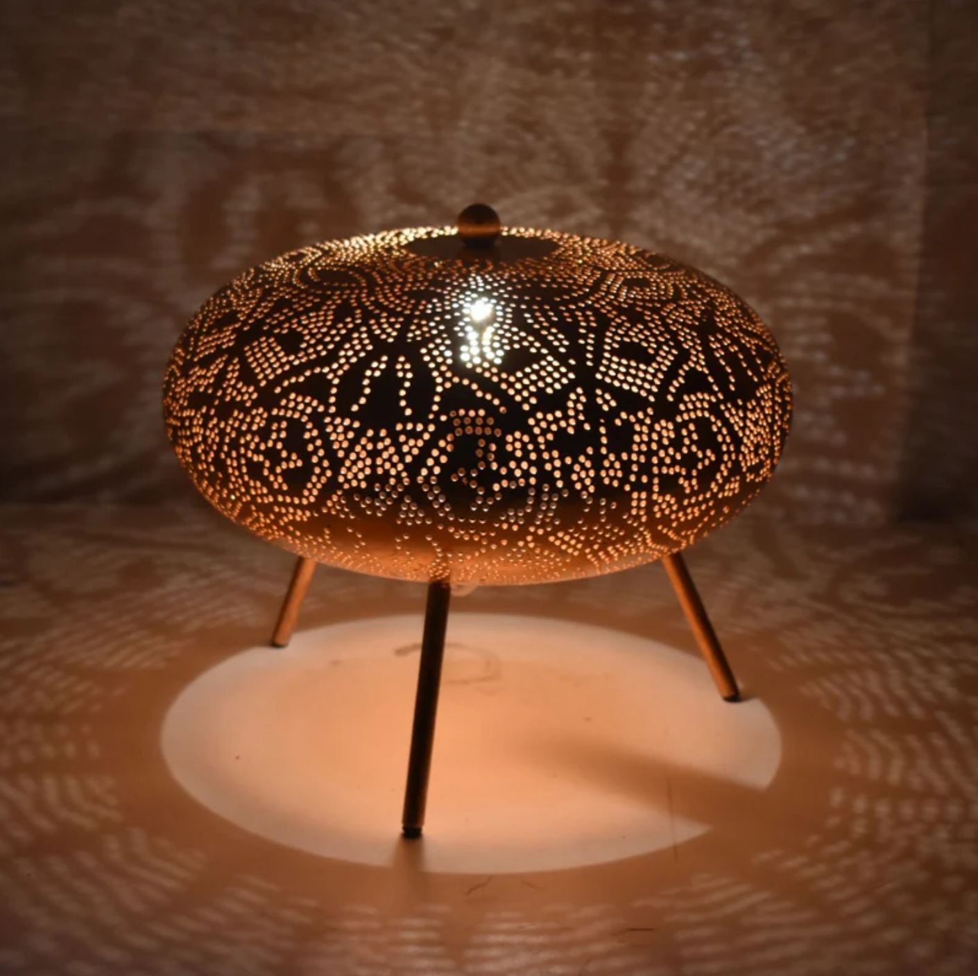 triatlon Cirkel atleet Oriëntaalse tafellamp filigrain style ufo - vintage copper copper -  dePauwWonen