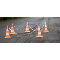Ensemble de 5 cônes (50 cm) et 7.5 m chaine de signalisation (Ø 8mm)