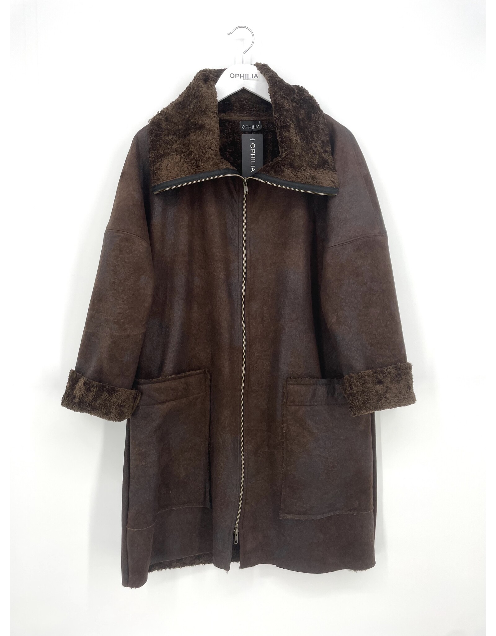 Ophilia Montana 26W teddy