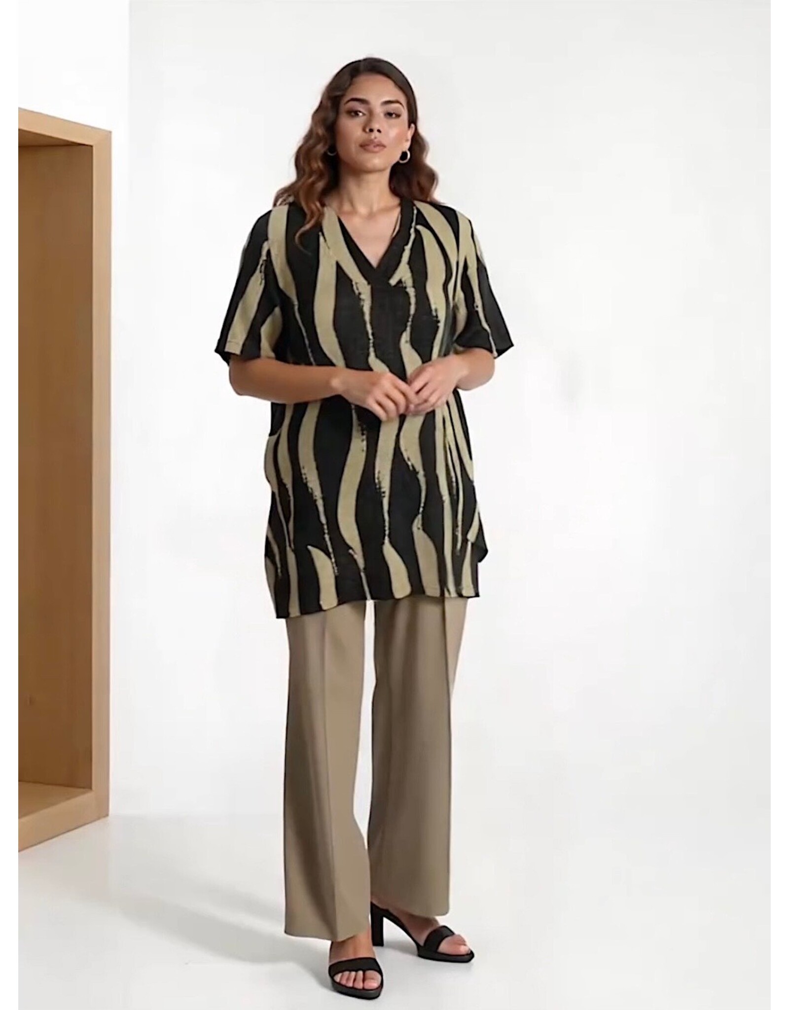 Ophilia Palermo 26S linen dessin