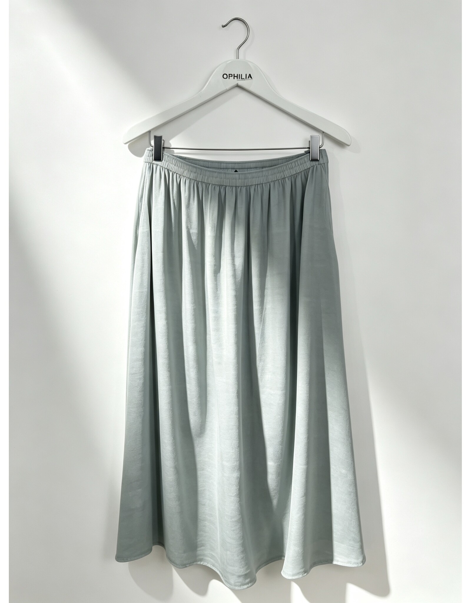Ophilia Megan 26S G&D satin