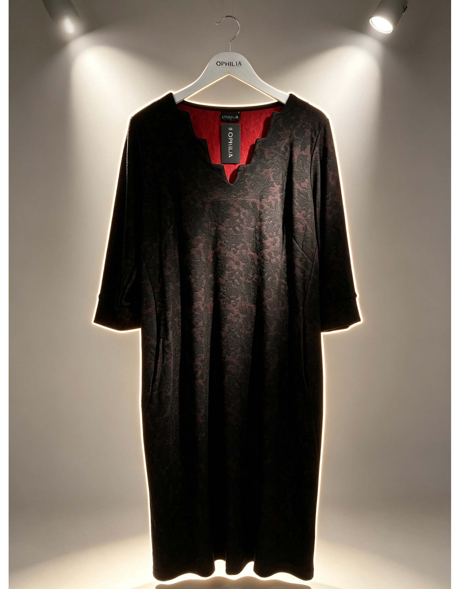 Ophilia Sara 26W jaquard brocade red