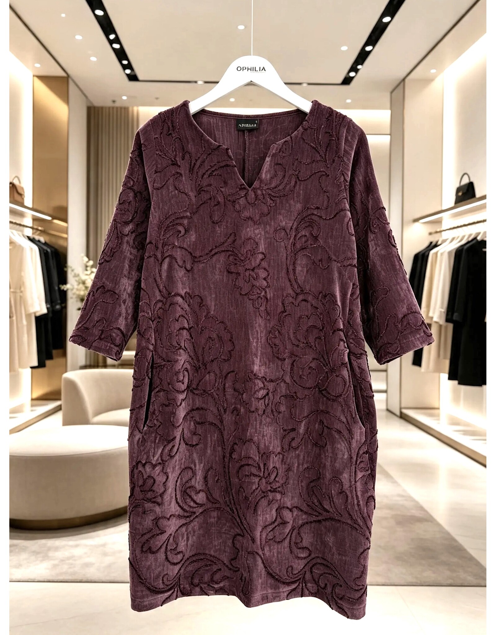 Ophilia Yara 26W  Embroderd stretch velvet plum