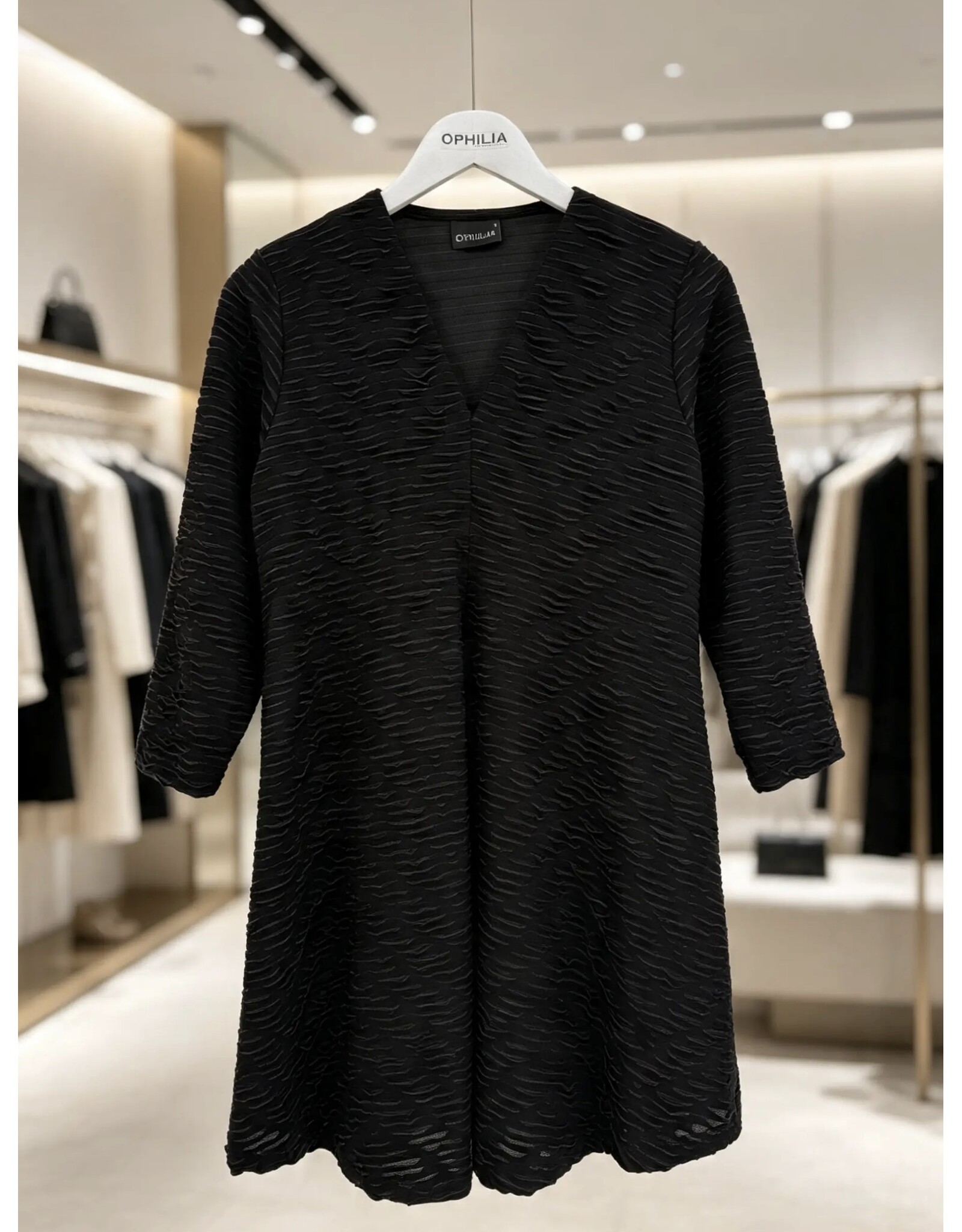 Rina 26W rippel jaquard black