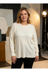 Ophilia Nina 26W  viscose knit off white