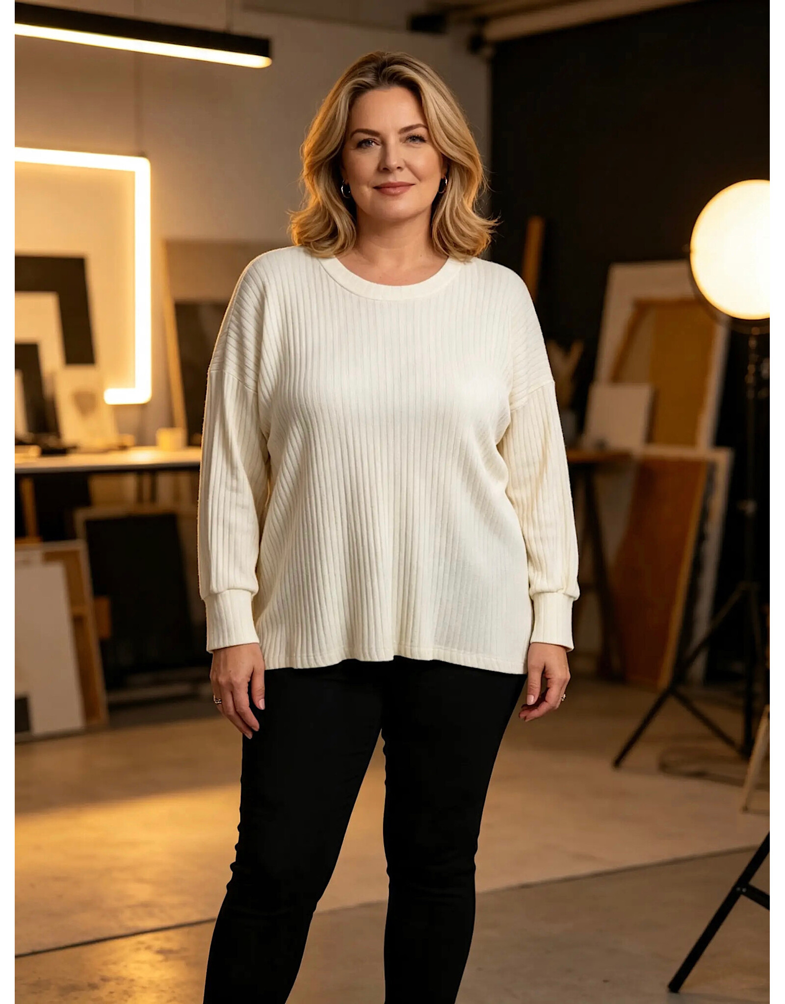 Ophilia Nina 26W  viscose knit off white