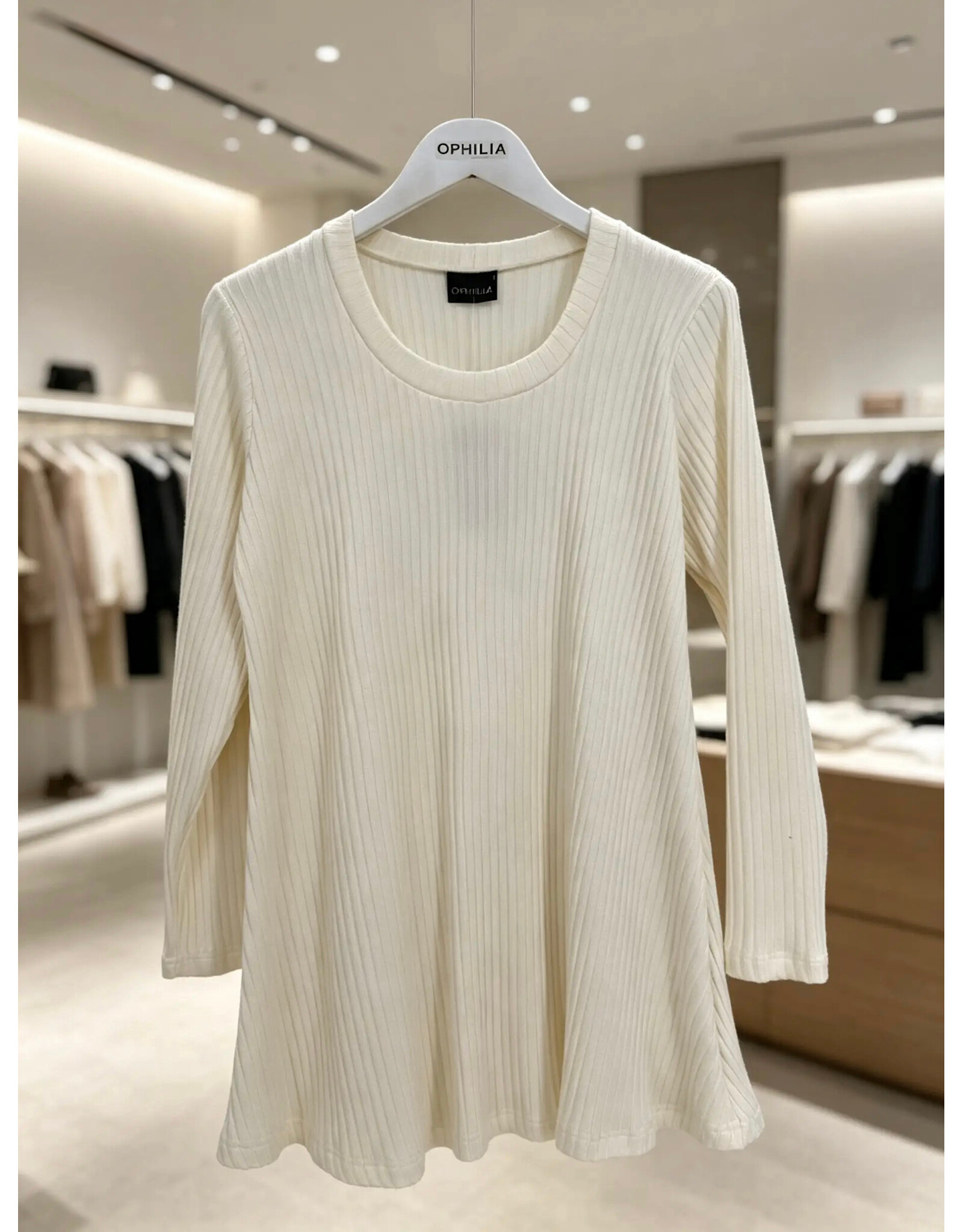 Ophilia Cindy 26W  viscose knit off white
