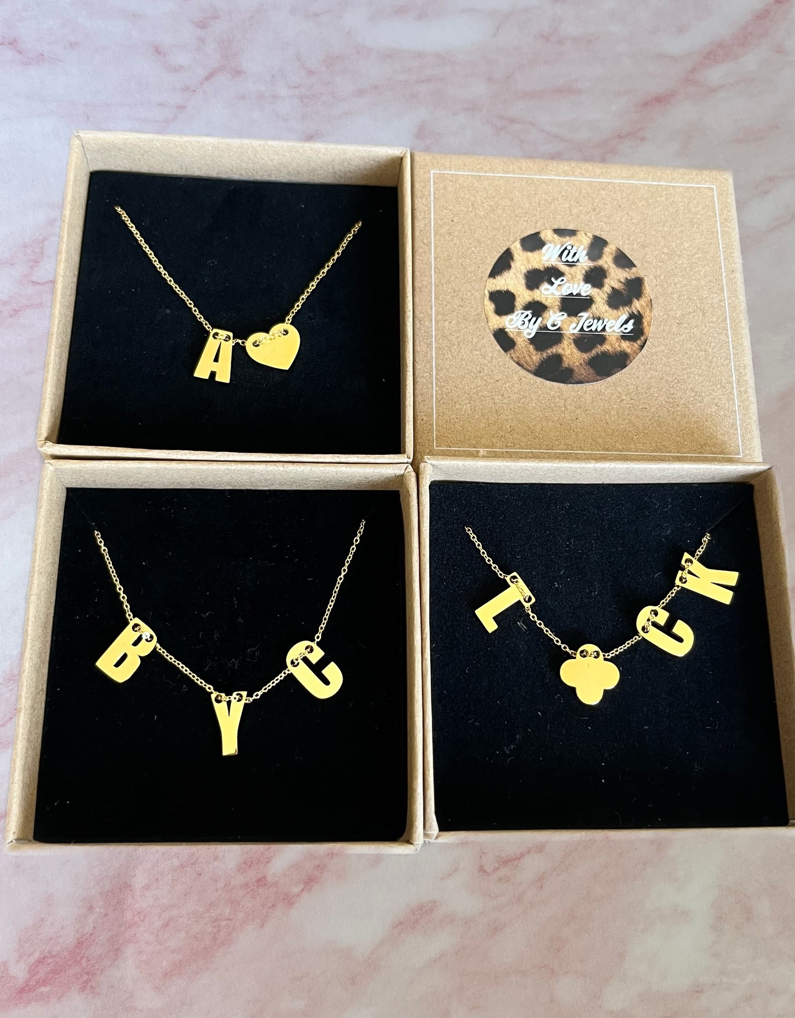 Letter Ketting Goud