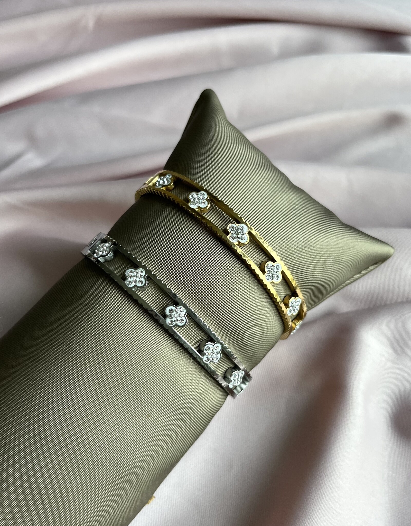 Shiny Klaver Bangle Armband