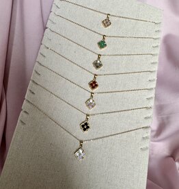 Lucky Flower Ketting