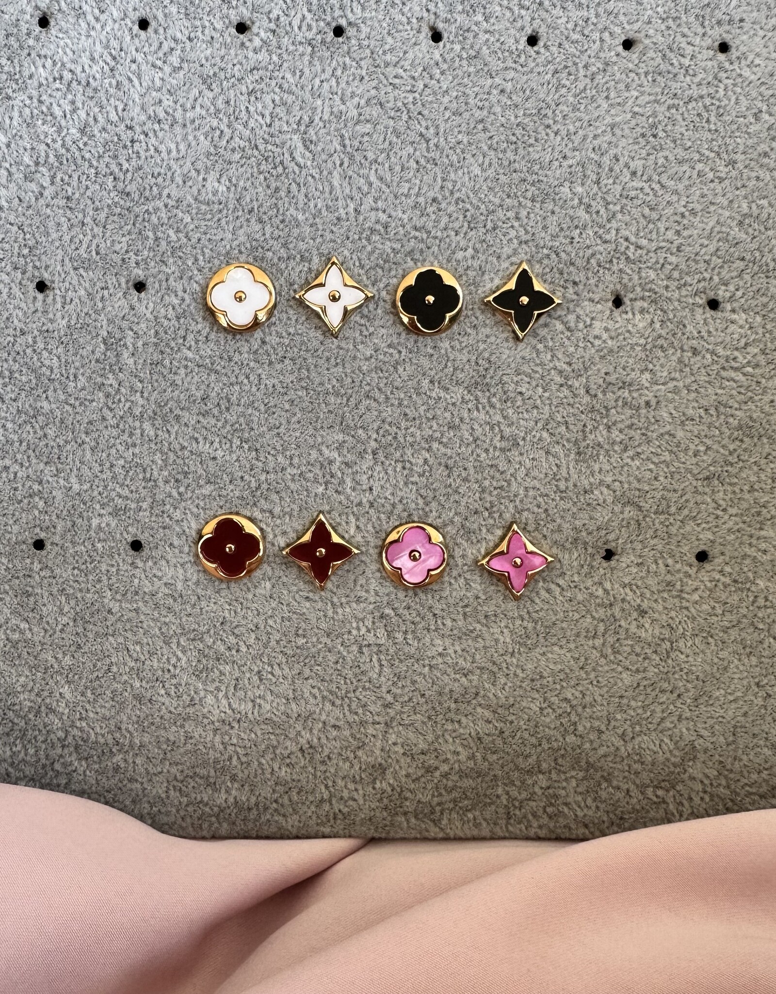 Monogram Oorbellen Gekleurd