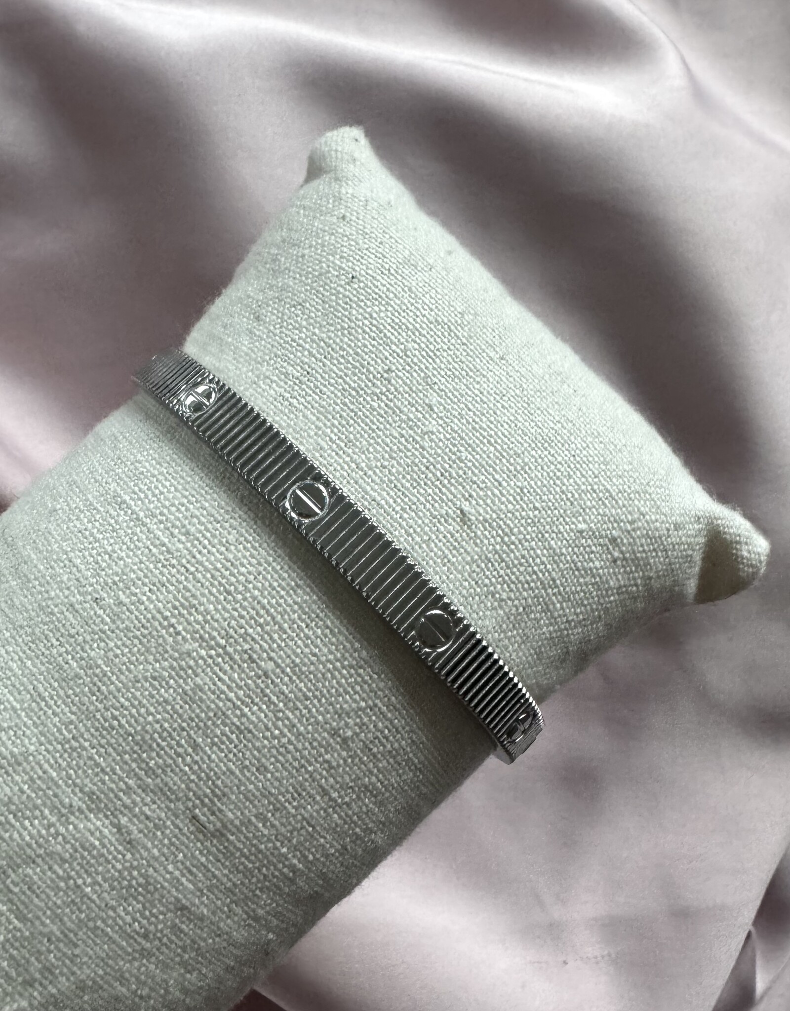 Love Armband Limeted