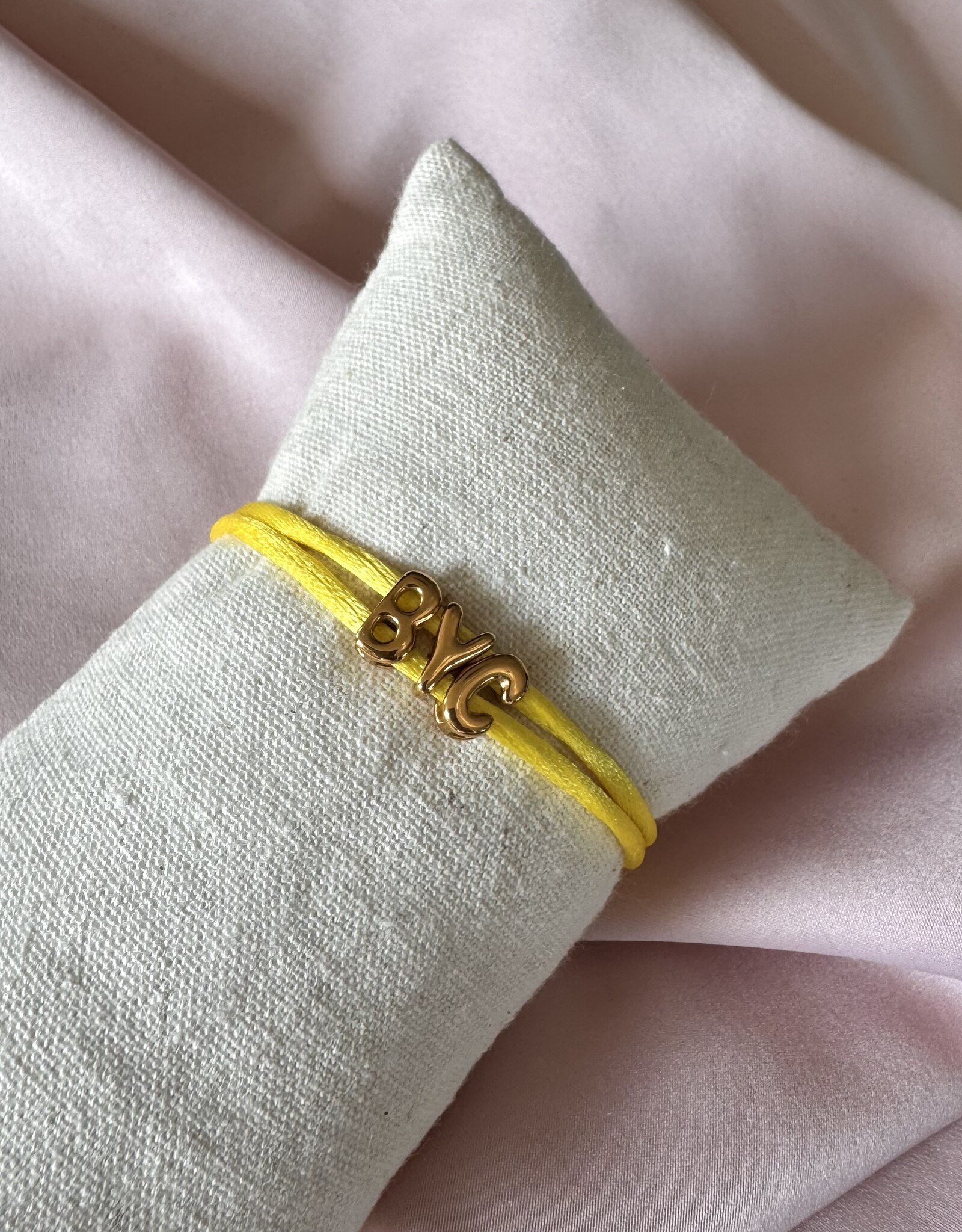 Bubble Letter Armbandje Dubbel Bandje