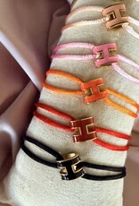 H Armband Met Touwtje