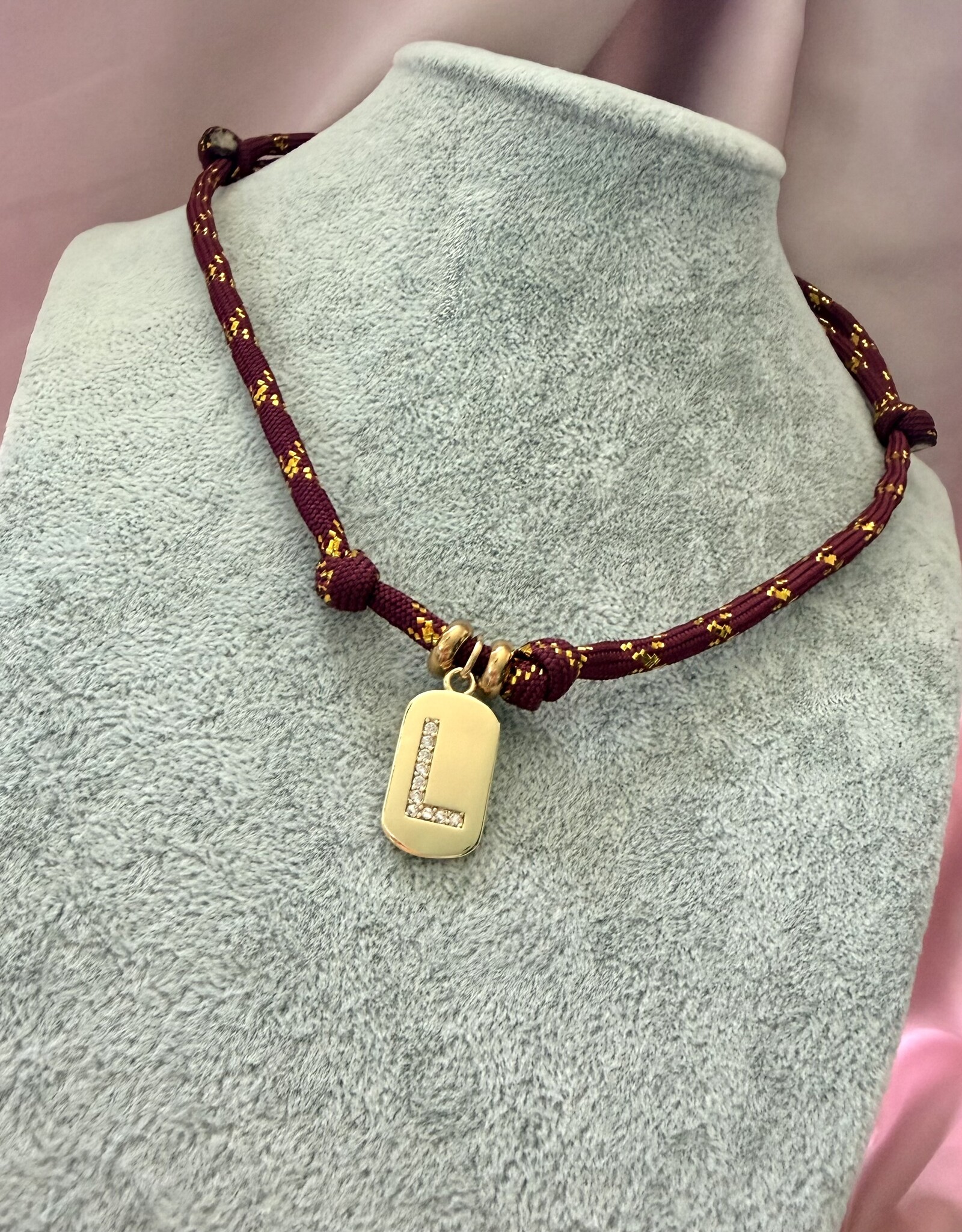 Gekleurde Ketting Met Shiny Letter