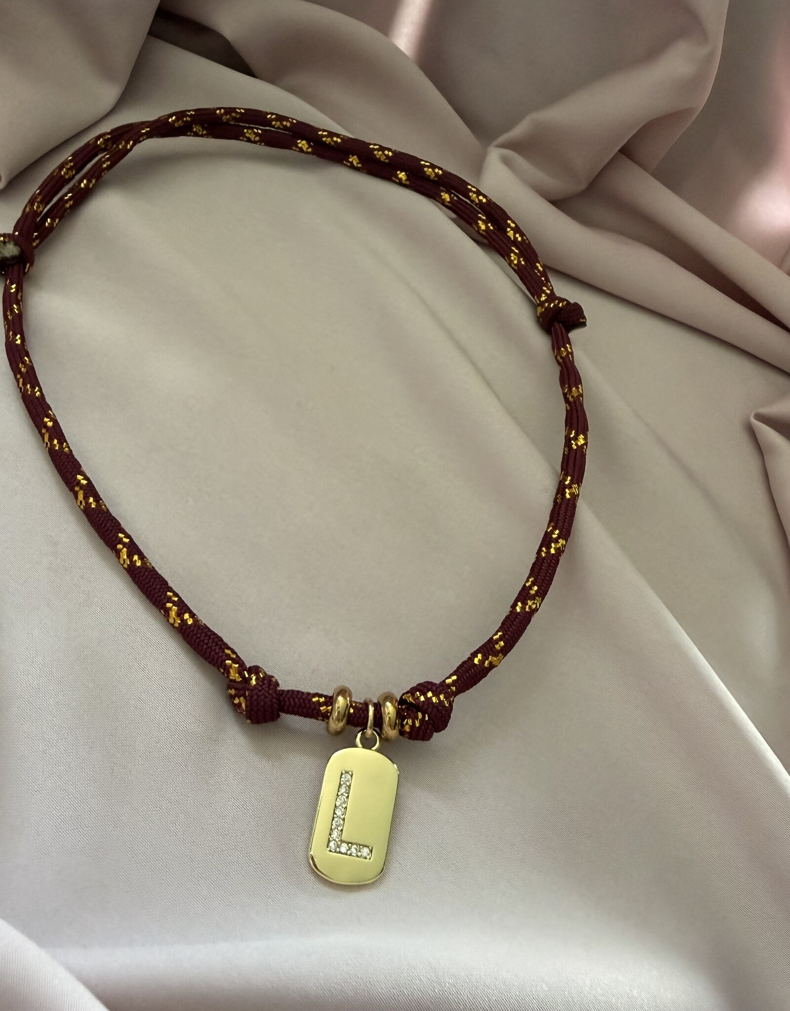 Gekleurde Ketting Met Shiny Letter