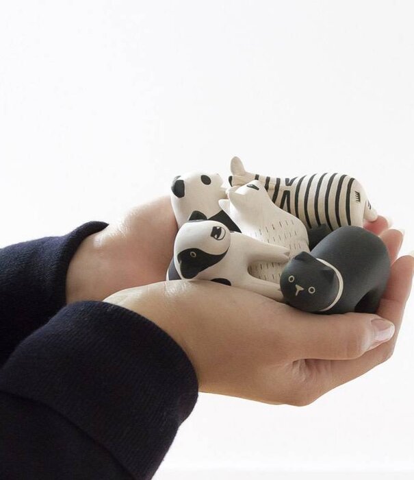 T-LAB - Chien Akita Pole Pole