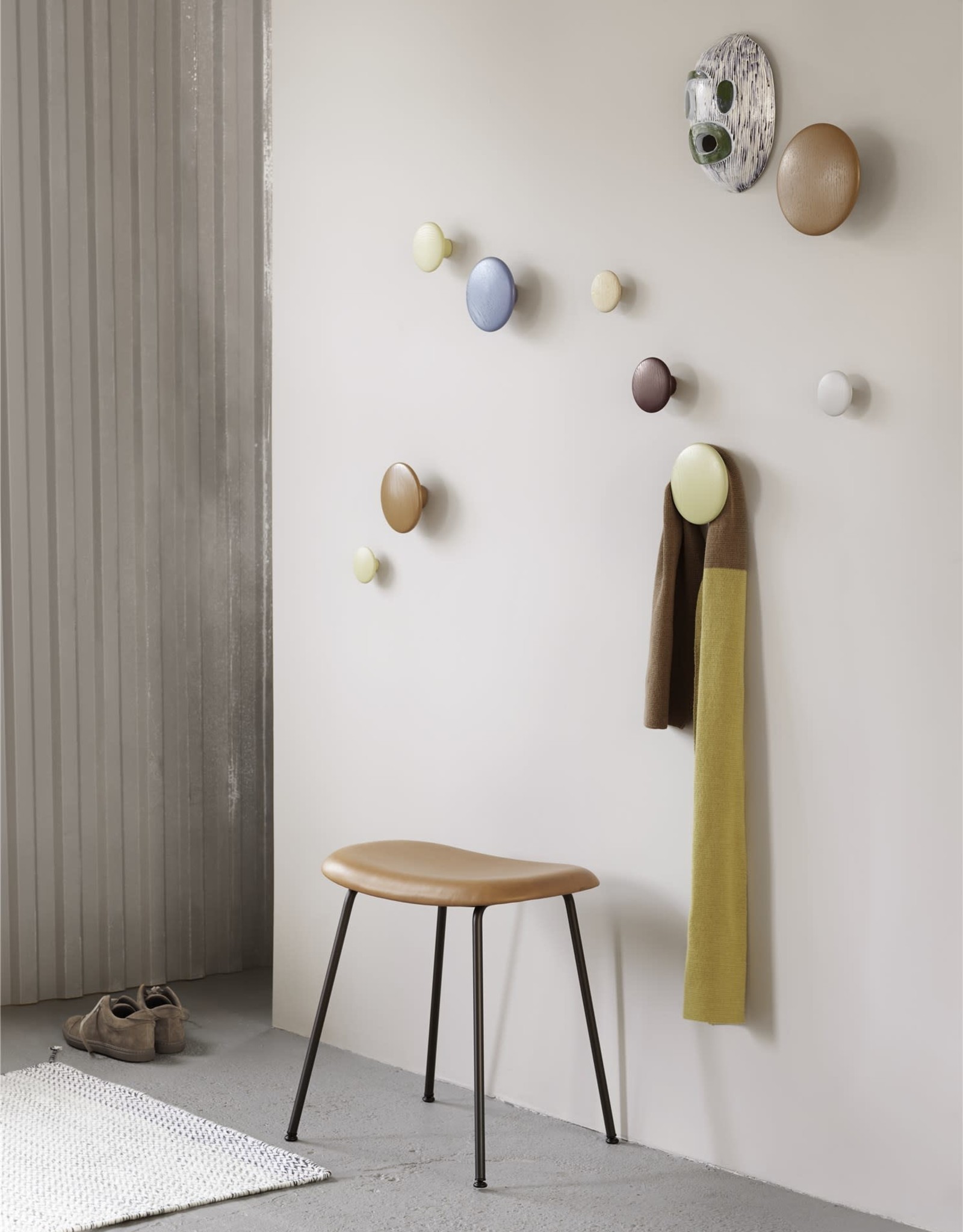 Muuto Patère the Dots Wood Burgundy