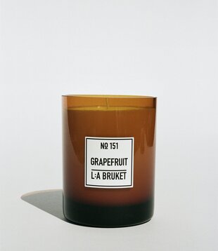 L:A BRUKET - N°151 Bougie parfumée Feuille de pamplemousse
