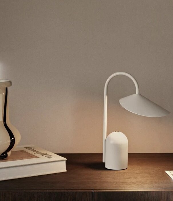 Ferm Living FERM LIVING - Lampe Portable Arum - Cashmere