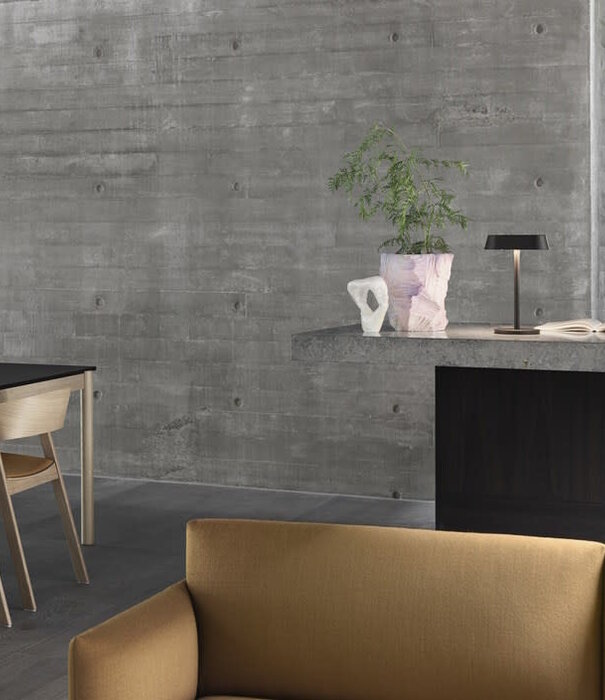 Muuto Linear Table Lamp Black
