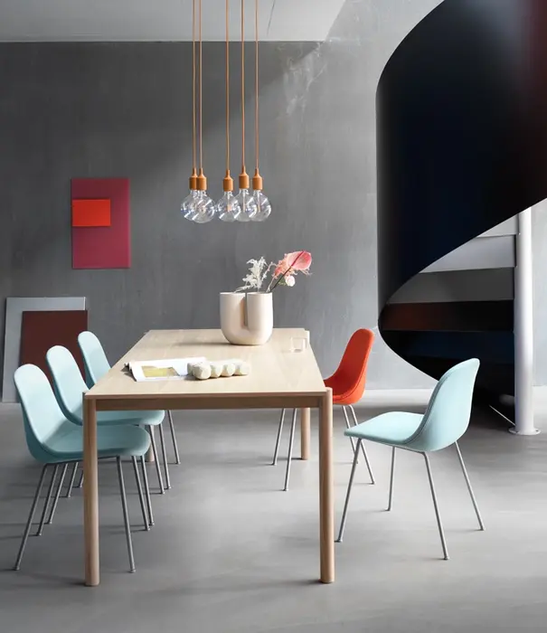 Muuto Kink Vase Sand