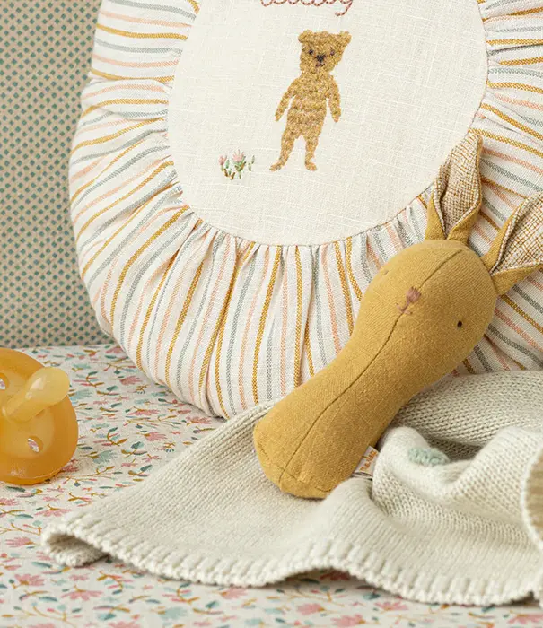 Maileg Lullaby Friends, Hochet Lapin - Jaune Dusty Yellow