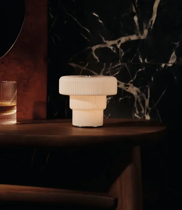 Ferm Living Lampe portable - Ripple