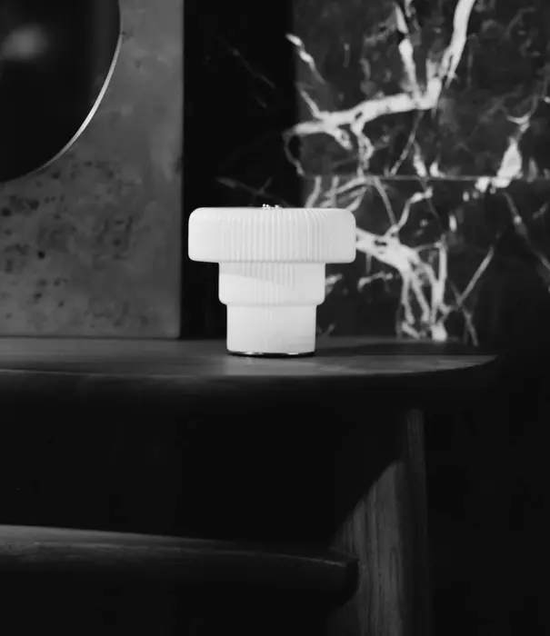 Ferm Living Lampe portable - Ripple