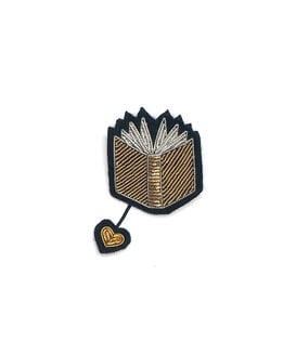 Broche - À la recherche du Livre