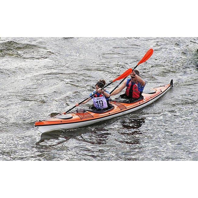 Aquarius Explorer 565 Exp. roer, 2 dekluiken, dioleen-kevlar sandwich