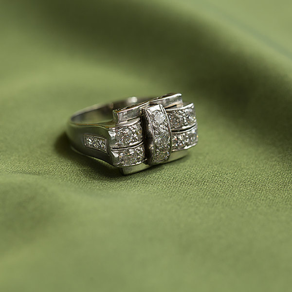 Witgouden ring met 1.57 ct. diamant 14 krt
