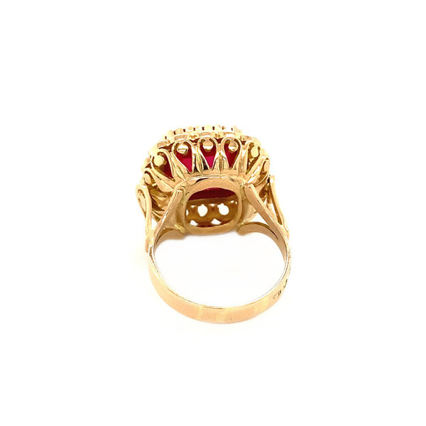 Gold ring with synthetic ruby 14 krt