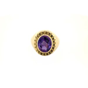 Gold signet ring with amethyst 14 krt