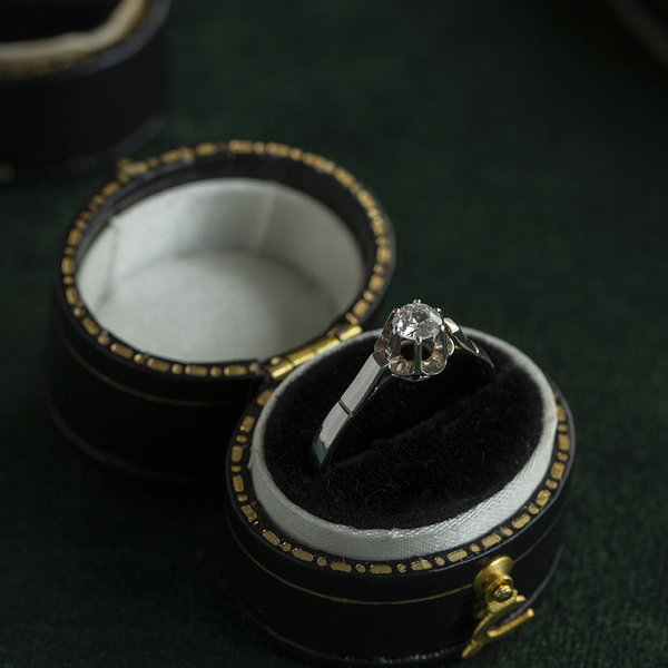 Witgouden solitair ring met diamant 14 krt