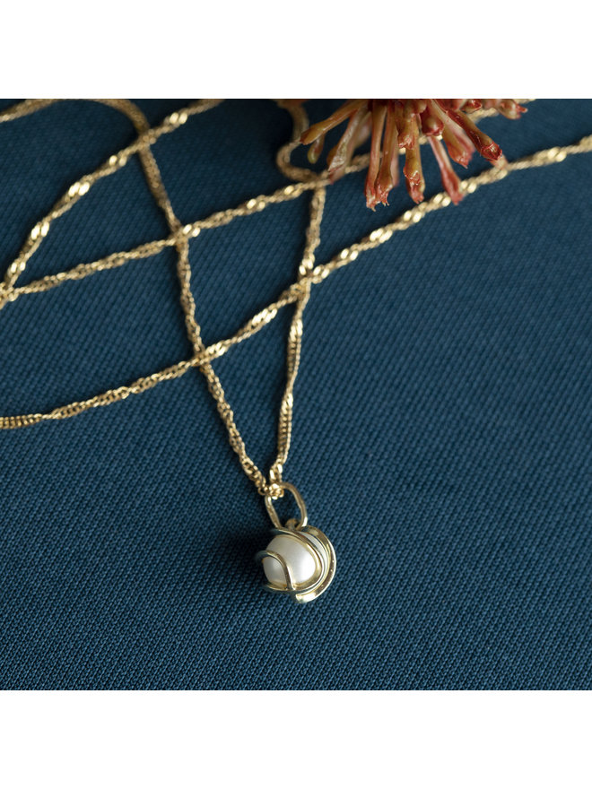 Golden Chains | Vintage Jewellery 