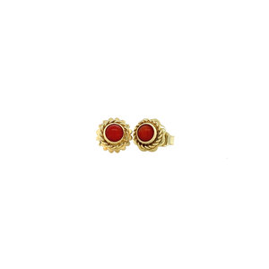 Gold ear studs with red coral 14 krt