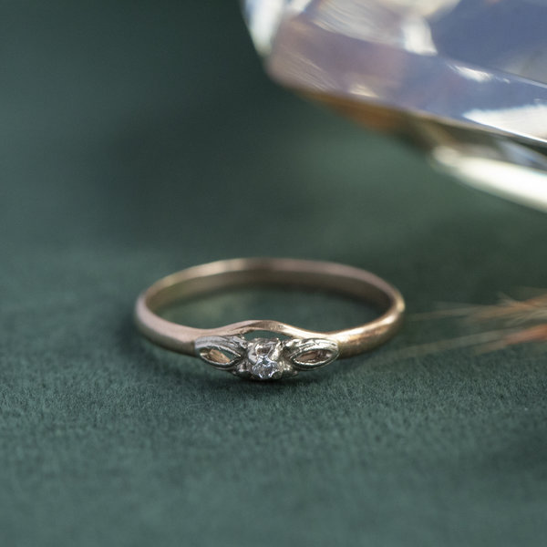 Rosé ring with diamond 12 crt