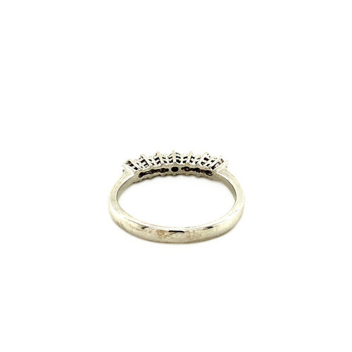 White gold ring with diamond 18 krt