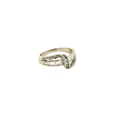 Witgouden ring met diamant 18 krt