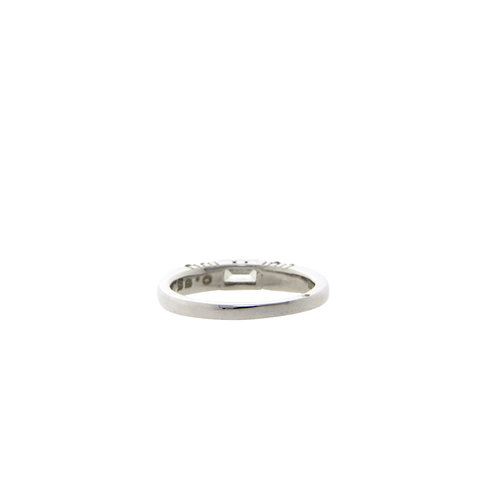 White gold ring with diamond 14 krt