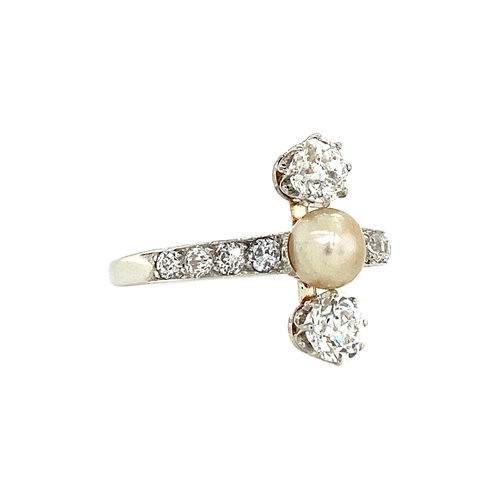 White gold ring with pearl and diamond 14 crt