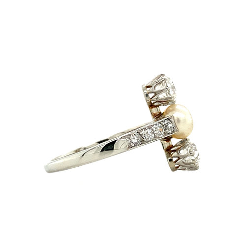 Witgouden ring met parel en diamant 14 krt