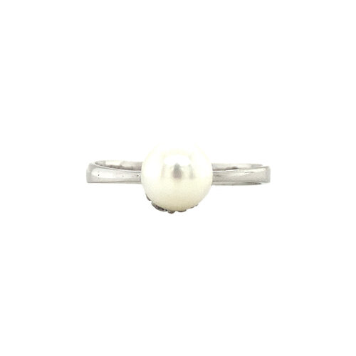 White gold ring with pearl and zirconia 14 crt