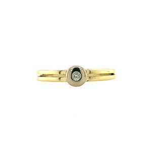 Gold solitaire ring with diamond 14 crt