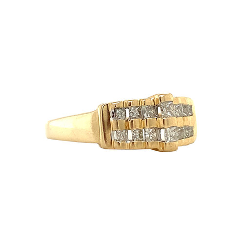 Gold staircase ring with diamond 14 crt