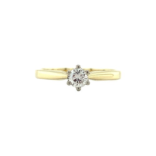 Gold solitaire ring with diamond 14 crt