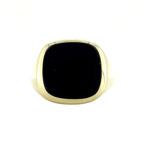 Gold signet ring with onyx 14 crt