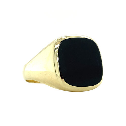 Gold signet ring with onyx 14 crt